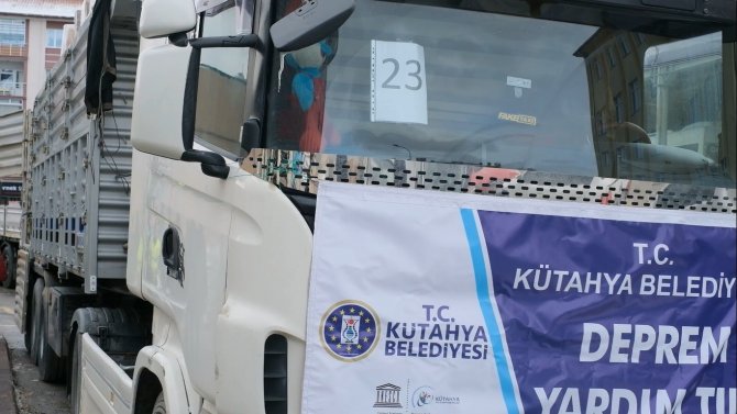 Kütahya Belediyesi’nden Türkoğlu İlçesine Yardım Tırı