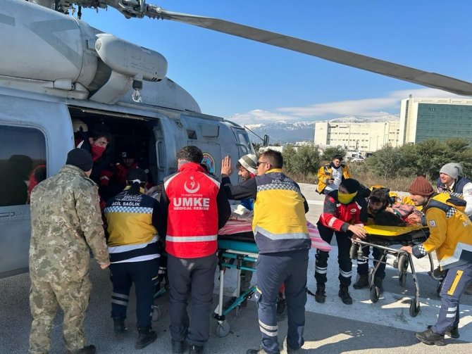 Msb: “Hava Araçlarıyla Aralıksız Şekilde Yardım Ve Tahliye Görevine Devam Ediyoruz”
