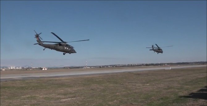 İ̇ncirlik Üssünden Helikopterlerle Deprem Bölgesine Yardımlar Ulaştırılmaya Devam Ediyor