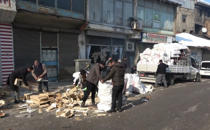 Muş’tan Deprem Bölgesine 600 Soba Gönderildi