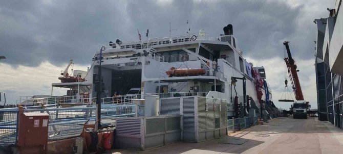 "Orhangazi" Ve "Osmangazi" Feribotları Yardım İçin Hatay’a Yola Çıktı