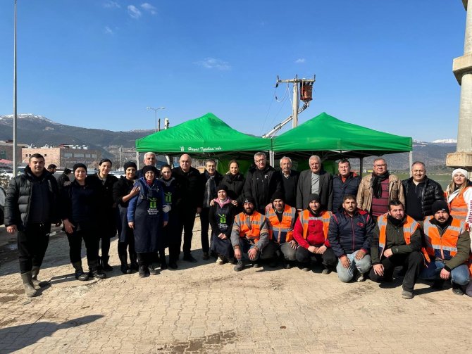 Başkan Ataç Ve Chp Heyetinden Depremzedelere Geçmiş Olsun Ziyareti