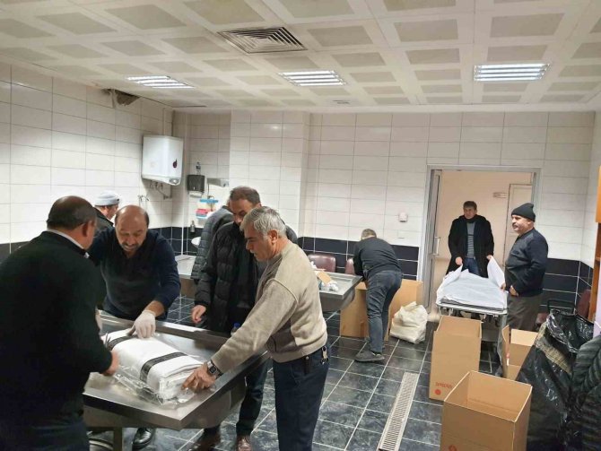 Depremde Vefat Edenler İçin 5 Gündür Teçhiz, Tekvin Ve Defin Malzemesi Hazırlıyorlar