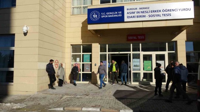 Depremzedeler Dehşet Anlarını Anlattı: "Ortalık Bildiğiniz Kıyamet Gibiydi”
