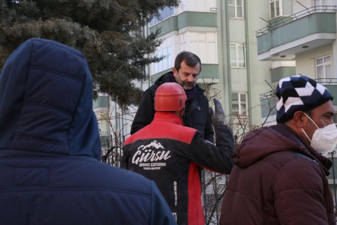 Gürsu Belediyesi, Afet Bölgesinde Durmaksızın Çalışıyor