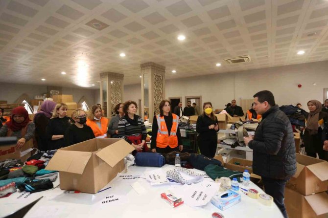 Kepez Sosyal Yardım Merkezi’nden Depremzedeler İçin Yardım Kampanyası