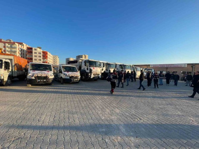Artuklu Belediyesi, 60 Personel 20 Araçla Afet Bölgesine Gidiyor