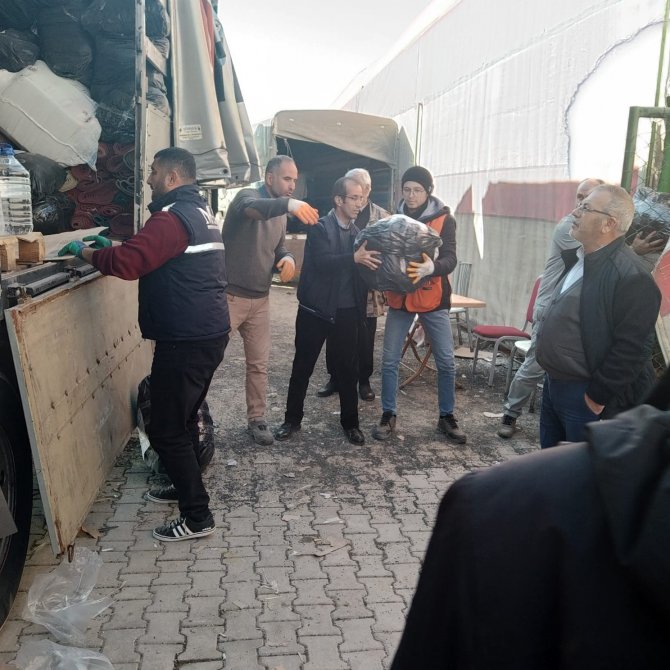 Aydınlı Esnaf Odalarından Depremzedelere Yardım Eli