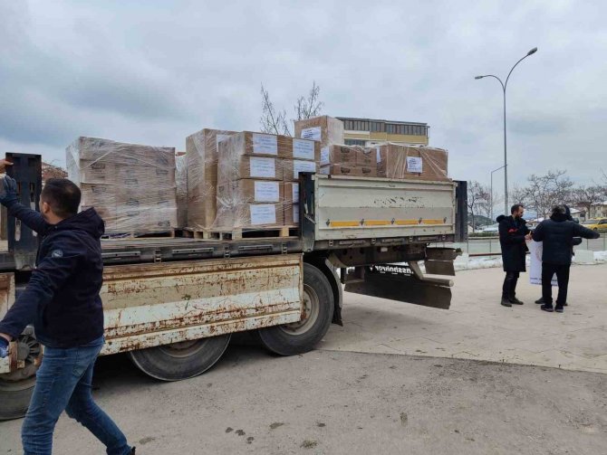Bilecik’te Kahramanmaraş’a Gönderilen 142 Koli İlaç İhtiyaç Sahiplerine Dağıtılmaya Başlandı
