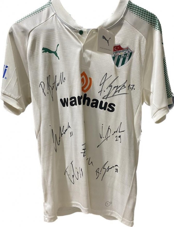 Bursaspor Taraftarı Depremzedeler İçin Efsane Formalarını Satıyor