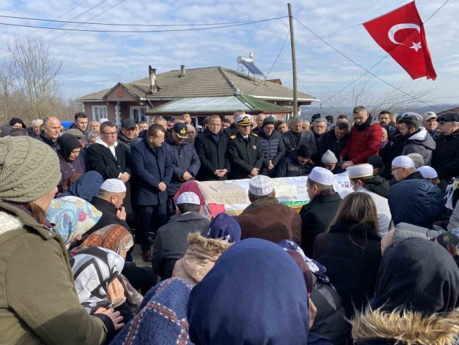 Depremde Hayatını Kaybeden Cansu Öğretmen Toprağa Verildi