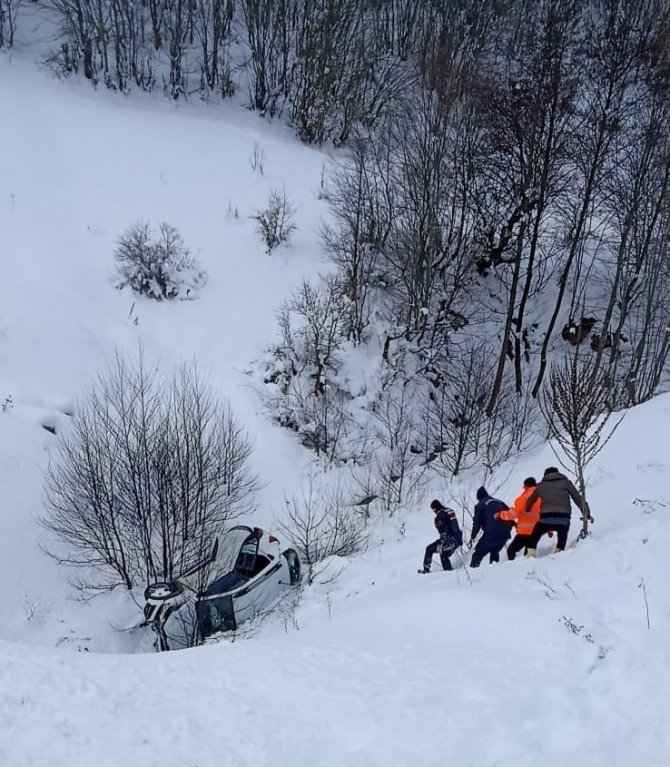 Deprem Bölgesinden Dönen Gönüllüler Kaza Yaptı: 4 Yaralı