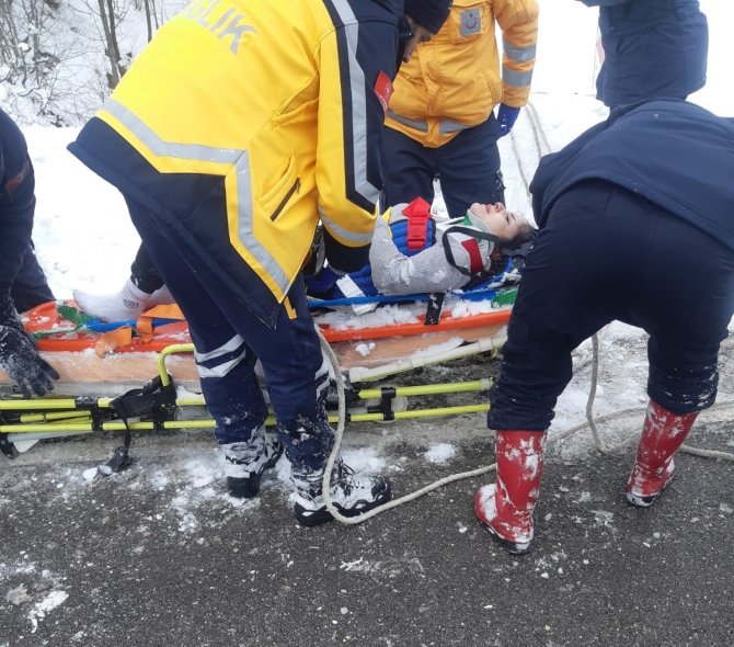 Deprem Bölgesinden Dönen Gönüllüler Kaza Yaptı: 4 Yaralı