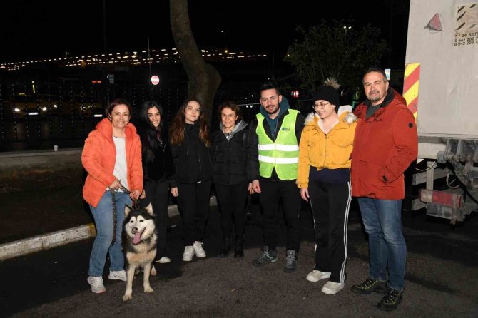 Depremzede Köpek Bella İ̇stanbul’da Yeni Ailesine Kavuştu