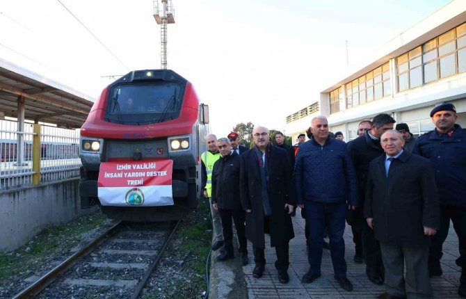 İ̇zmir’deki Konteynerler Deprem Bölgesine Gönderildi