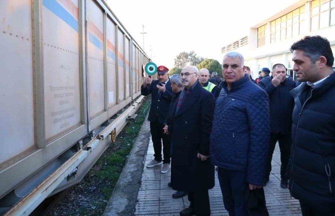 İ̇zmir’deki Konteynerler Deprem Bölgesine Gönderildi