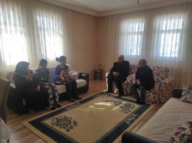 Depremzedeler Eleşkirt’te Yakınlarını Yanına Yerleştirildi