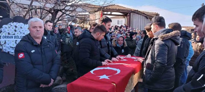 Konakladığı Otelde Depreme Yakalanan Enerji Mühendisi Toprağa Verildi
