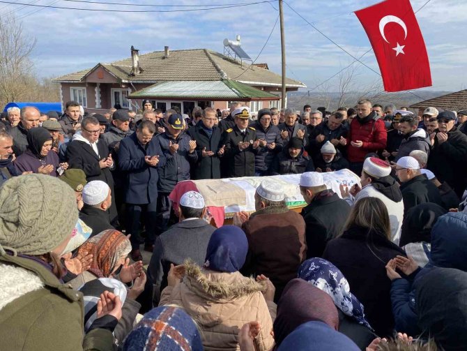 Depremde Hayatını Kaybeden Cansu Öğretmen Toprağa Verildi