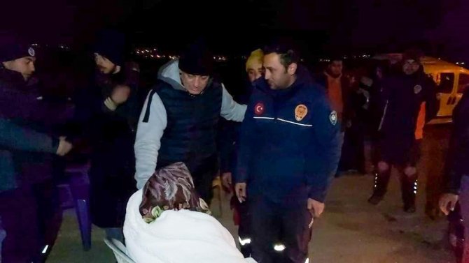 Acısını Yüreğine Gömdü Görevinin Başına Döndü