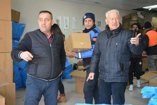 Lapseki Belediyesi Deprem Bölgesi İçin Seferber Oldu