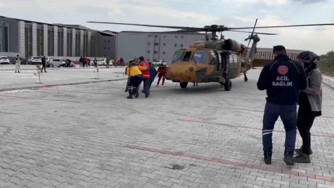 Msb: “Enkazdan Çıkarılan 40 Günlük Yavrumuzu Helikopterle Adana Şehir Hastanesine Naklettik”