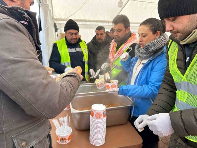 Selçuk Belediye Başkanı Sengel: "Ben Dönüyorum Ama Yüreğim Ve Aklım Malatya’da”