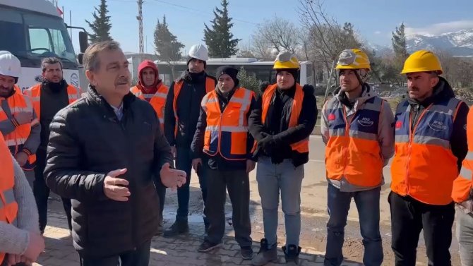 Başkan Ataç Deprem Bölgesinde
