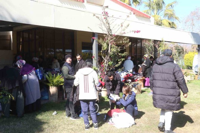 Fethiye’ye Gelen Depremzedeler Turistik Otellere Yerleştiriliyor