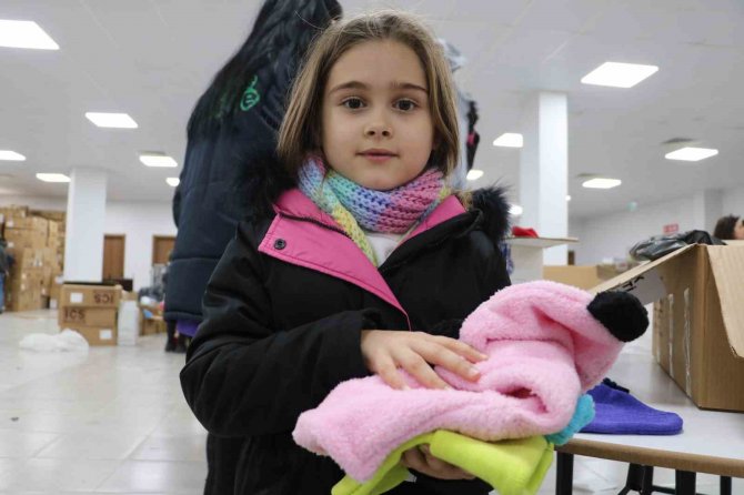 Edirne’den Deprem Bölgesine Yardımlar Sürüyor