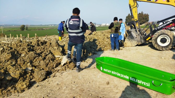 Hatay’da Cenazeler Defnediliyor