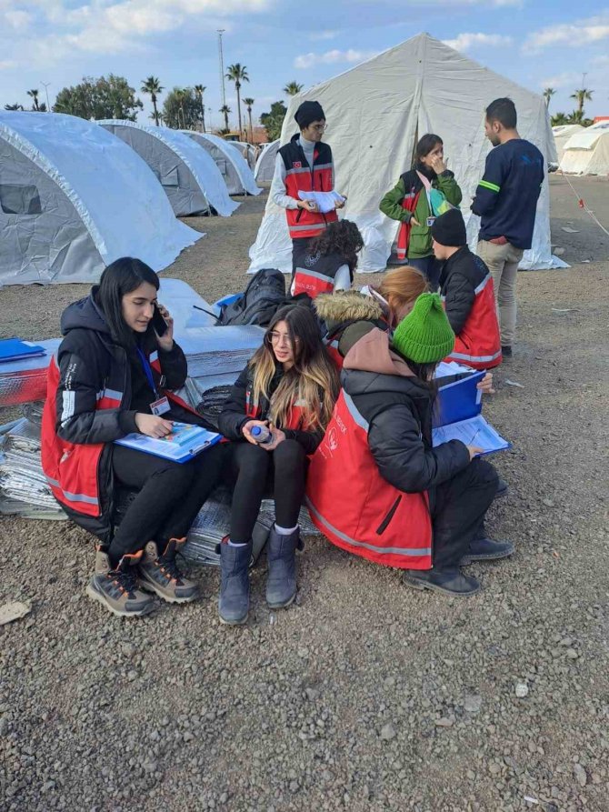 Aydın’dan Giden Ekipler Depremzedelere Psikolojik Destek Sağlıyor