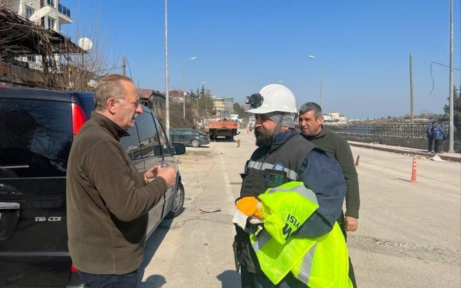 Başkan Atabay Deprem Bölgesine Gitti