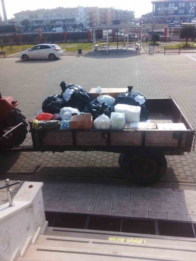 Ayvalık’ta Yardım Geleneği Sürüyor
