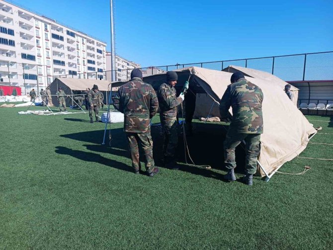 Azerbaycan Arama Kurtarma Ekipleri 51 Kişiyi Sağ Olarak Kurtardı