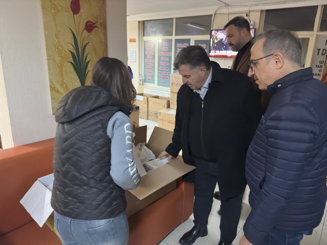 Ak Parti İ̇zmir İ̇l Başkanı Sürekli: "147 Tır Bölgeye Gönderildi”