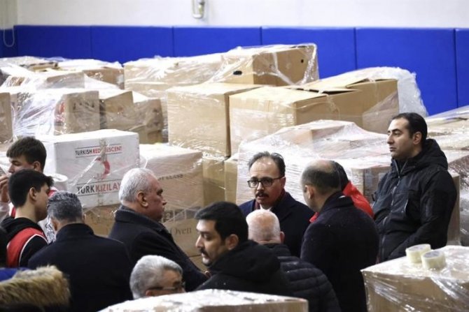 Bilecik’ten Deprem Bölgesine 18 Yardım Tırı Gönderildi