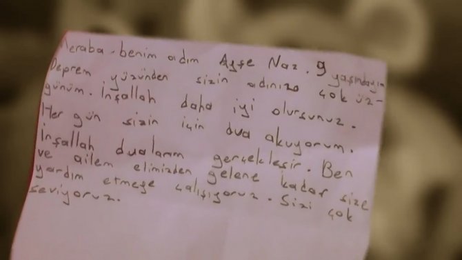 Oyuncaklarını Deprem Bölgesine Gönderen Miniğin Duygulandıran Notu