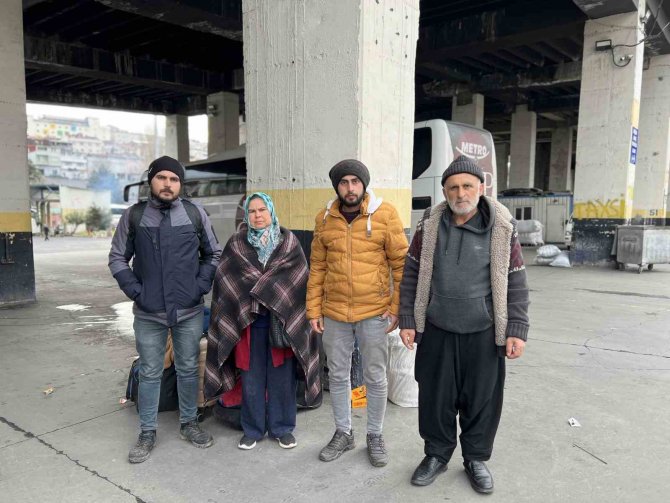 Deprem Bölgelerinden Afetzedeler Otobüsle İ̇stanbul’a Geldi