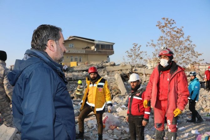 Başkan Şerifoğulları, “Yaraların En Hızlı Şekilde Sarılması İçin Çalışmalarımızı Sürdürüyoruz”