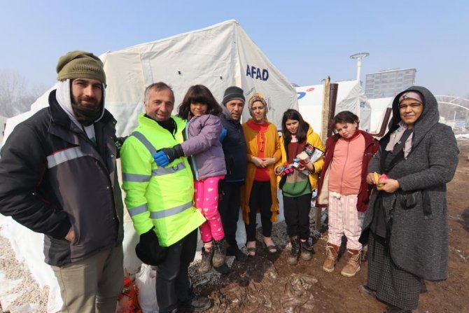 Deprem Bölgesindeki Enfeksiyon Riskine Karşı Prof. Dr. Güzel: “Çocukluk Aşıları Tekrar Edilebilir”