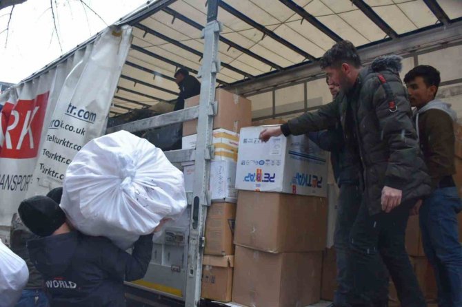 Çocuklardan Depremzedelere Anlamlı Yardım