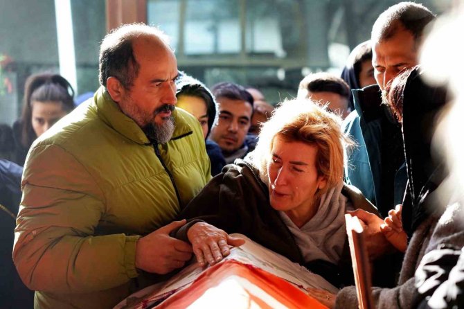 Milli Basketbolcu Nilay Aydoğan, Son Yolculuğuna Uğurlandı