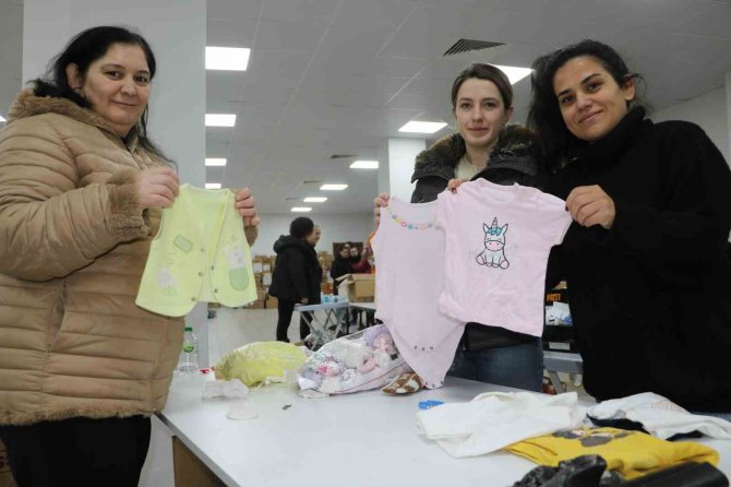 Edirne’den Deprem Bölgesine Yardımlar Sürüyor