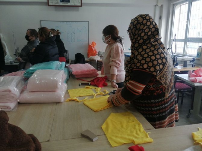 Halk Eğitim Merkezleri Deprem Bölgesine Çalışıyor