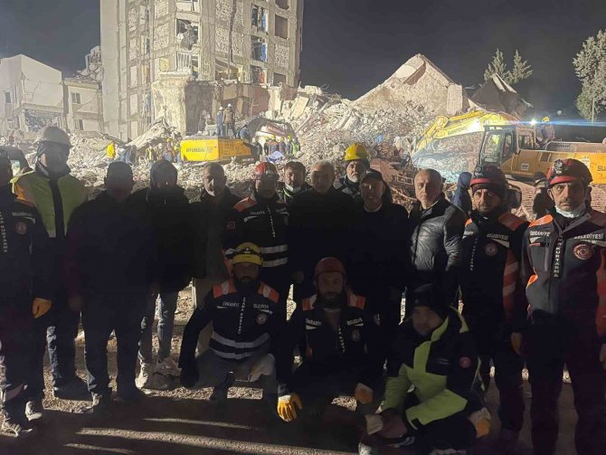 Tff, Depremzedelerin Hem Yaralarını Sarmak Hem De Yardımına Koşmak İçin Seferber Oldu