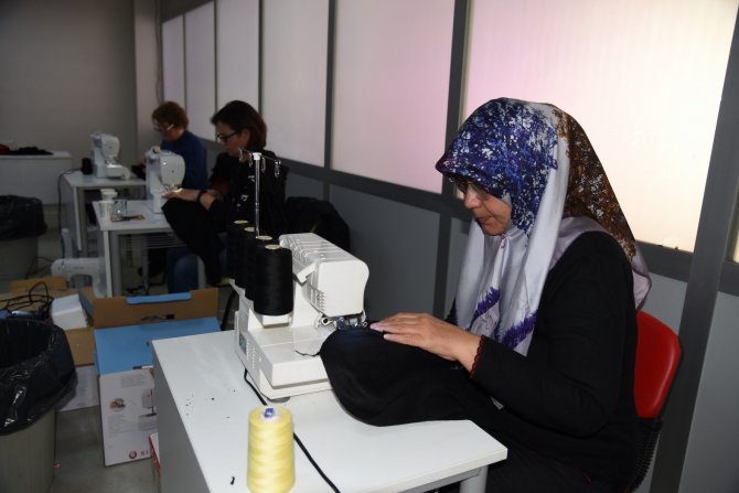 Masmek Kursiyerleri Depremzedeler İçin Üretiyor