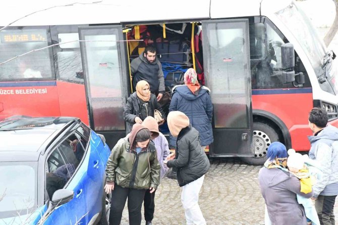 190 Depremzede Düzce’ye Getirildi