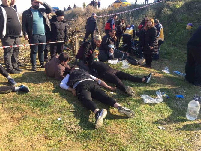 Manisa’da İşçi Servisine Tır Çarptı: 17 Yaralı