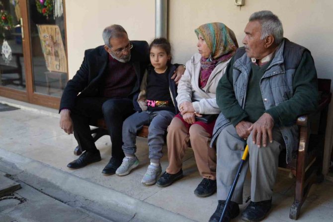 Tarsus Belediyesi Depremzedelerin Yaralarını Sarıyor